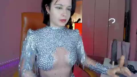 Molly online show from 06/11/26, 06:39