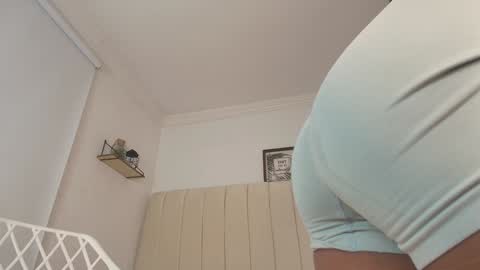 Snapshot of mollyrivera chatting on 12/16/24, 11:07 Molly online show from 12/16/24, 11:07