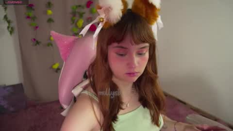 mollysb_05 online show from 11/13/25, 08:19