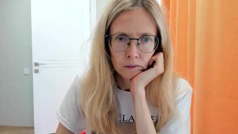 AngelMomm online show from 09/17/25, 06:59