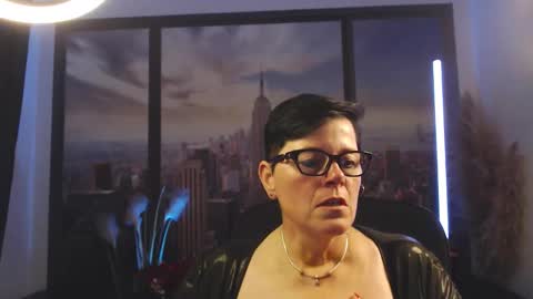 Snapshot of mollysun chatting on 09/29/25, 04:56 MollySun Nina Randmann online show from 09/29/25, 04:56