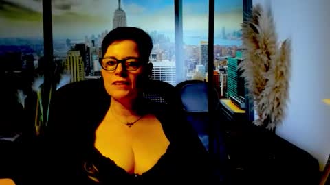 MollySun Nina Randmann online show from 11/17/25, 08:25