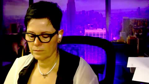 MollySun Nina Randmann online show from 12/22/25, 07:44