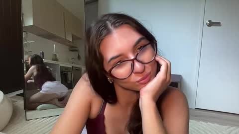 Snapshot of mollyy2006 chatting on 03/16/26, 12:06 Molly online show from 03/16/26, 12:06