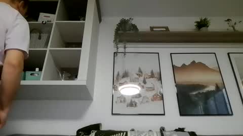 Snapshot of molnarzsolt chatting on 11/23/25, 06:57 molnarzsolt online show from 11/23/25, 06:57