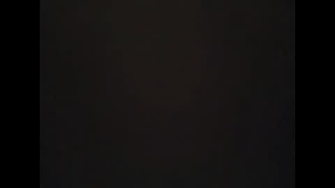 Snapshot of molom chatting on 01/05/25, 12:52 molom online show from 01/05/25, 12:52