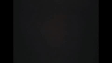 Snapshot of molom chatting on 11/27/25, 11:40 molom online show from 11/27/25, 11:40