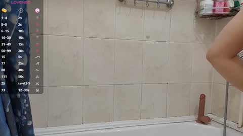 Snapshot of moltenpeach chatting on 03/14/26, 08:31 Hermina online show from 03/14/26, 08:31