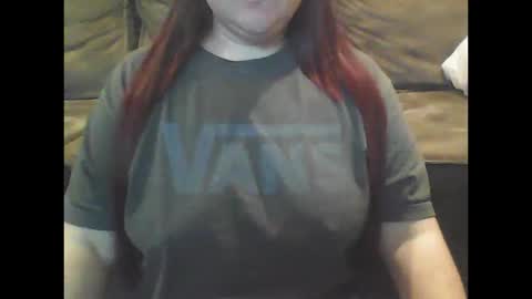 Snapshot of mommies_mooseknuckle chatting on 10/15/25, 12:49 mommies_mooseknuckle online show from 10/15/25, 12:49