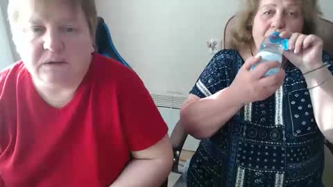 Snapshot of mommy99x chatting on 01/12/26, 11:15 Mommy99X online show from 01/12/26, 11:15