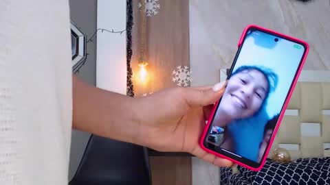 Snapshot of mommy_dulce chatting on 01/13/26, 01:22 ANDREA online show from 01/13/26, 01:22