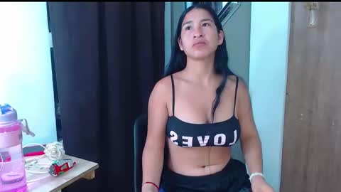 Snapshot of mommy_dulce chatting on 02/12/26, 01:11 ANDREA online show from 02/12/26, 01:11