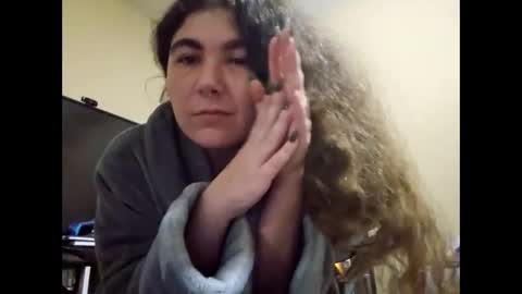 Snapshot of mommydarknesskairi3427 chatting on 02/06/25, 05:35 MommyDarkness3427 online show from 02/06/25, 05:35