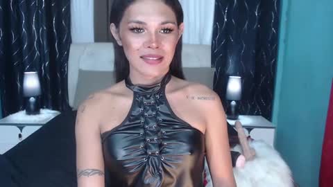 Snapshot of mommyfox99 chatting on 01/08/25, 12:47 your miss pinay maria online show from 01/08/25, 12:47