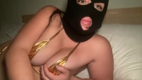 Snapshot of mommygoddess03 chatting on 10/03/25, 01:46 mommygoddess03 online show from 10/03/25, 01:46