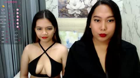 Snapshot of mommyknowsbest69 chatting on 09/21/25, 12:07 Hot Mommy Nathalie online show from 09/21/25, 12:07