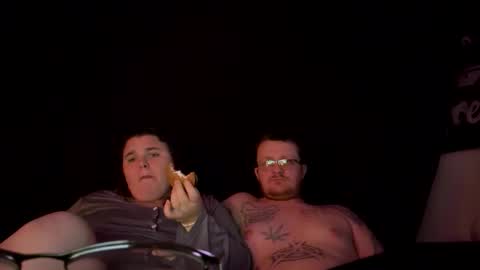 Snapshot of mommyndaddyplaytime chatting on 11/15/25, 04:21 mommyndaddyplaytime online show from 11/15/25, 04:21