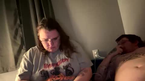 Snapshot of mommyndaddyplaytime chatting on 02/02/26, 09:41 mommyndaddyplaytime online show from 02/02/26, 09:41