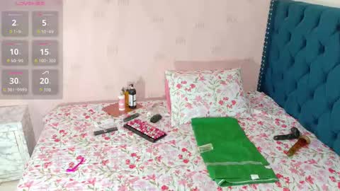  DINAH  online show from 10/21/25, 02:34