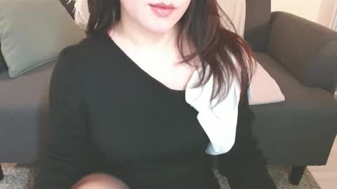 Snapshot of momo612238 chatting on 01/12/25, 03:39 Momo online show from 01/12/25, 03:39