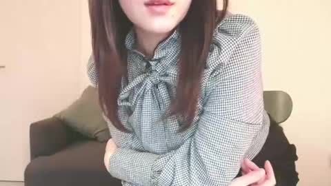 Snapshot of momo612238 chatting on 01/23/25, 01:02 Momo online show from 01/23/25, 01:02
