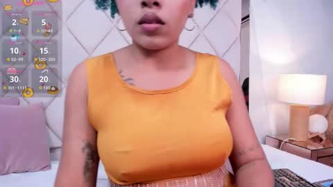 Momo  online show from 09/17/25, 10:33