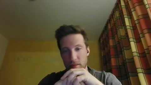 Snapshot of moms_little_monster chatting on 12/04/24, 09:02 moms_little_monster online show from 12/04/24, 09:02