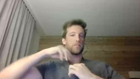 Snapshot of moms_little_monster chatting on 12/10/24, 07:11 moms_little_monster online show from 12/10/24, 07:11