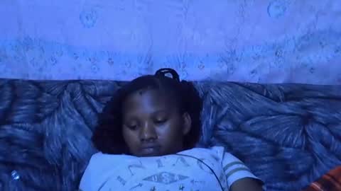 Snapshot of momsdoll chatting on 02/03/26, 06:40 momsdoll online show from 02/03/26, 06:40