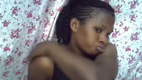 Snapshot of momsdoll chatting on 02/09/26, 08:51 momsdoll online show from 02/09/26, 08:51