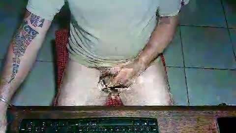 Snapshot of mon_za chatting on 12/19/24, 07:18 mon_za online show from 12/19/24, 07:18