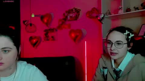 Snapshot of mona_cloud chatting on 02/13/26, 08:27 Mona online show from 02/13/26, 08:27