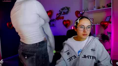 Snapshot of mona_cloud chatting on 02/17/26, 08:26 Mona online show from 02/17/26, 08:26