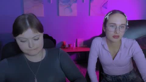 Snapshot of mona_cloud chatting on 02/25/26, 09:46 Mona online show from 02/25/26, 09:46