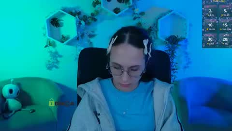 Mona  online show from 06/19/26, 06:56