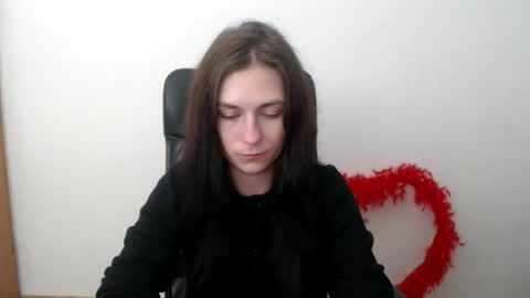 monakali online show from 10/28/25, 07:12