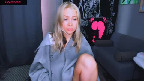   online show from 04/30/26, 03:24