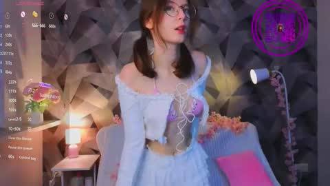 Mona online show from 12/21/25, 04:47