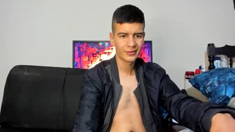 Snapshot of monarquia_ chatting on 12/03/24, 10:29 nicolas online show from 12/03/24, 10:29