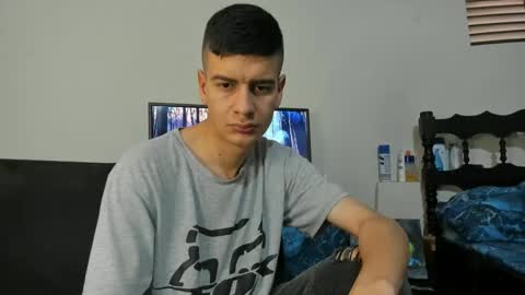 Snapshot of monarquia_ chatting on 12/08/24, 07:43 nicolas online show from 12/08/24, 07:43