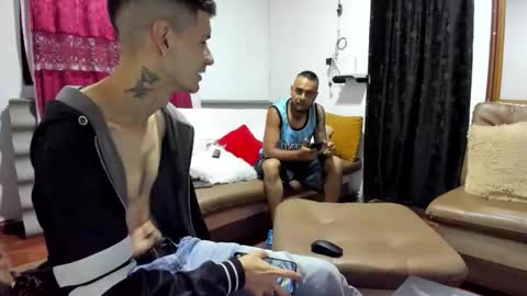 Snapshot of monarquia_ chatting on 03/08/26, 02:26 nicolas online show from 03/08/26, 02:26