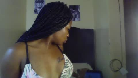 Snapshot of monchi_kiss chatting on 07/19/26, 05:00 MonchiTalrianmaraladasha online show from 07/19/26, 05:00