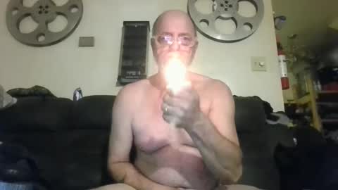 Snapshot of mondaymonday chatting on 01/01/25, 03:24 mondaymonday online show from 01/01/25, 03:24
