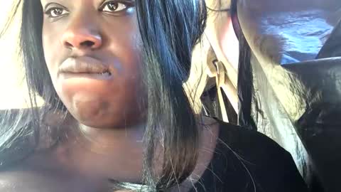 Snapshot of moni_simone chatting on 01/01/25, 08:47 moni_simone online show from 01/01/25, 08:47