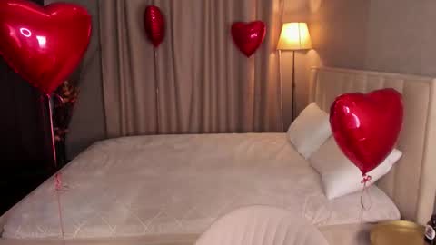 Monica online show from 02/08/26, 05:00