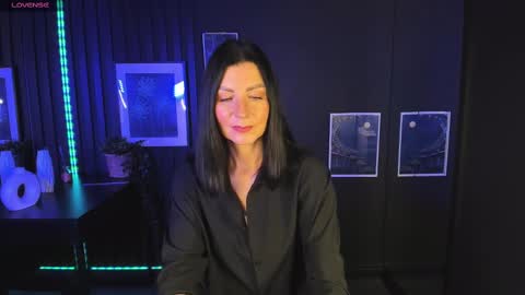 Monica online show from 01/31/25, 08:43