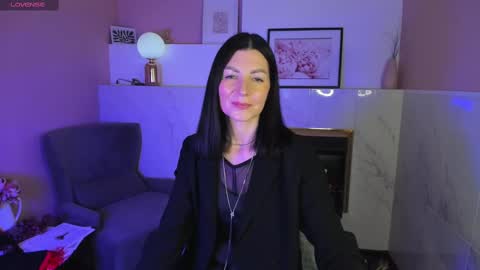 Monica online show from 02/08/25, 11:33