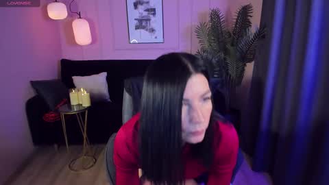 Monica online show from 02/11/25, 09:20