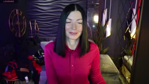 Monica online show from 02/12/25, 06:19