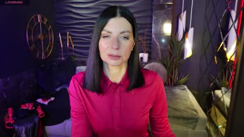 Monica online show from 02/12/25, 07:35